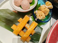 -红鼎豆捞·非遗鲍皇汤火锅(宝丰路店)