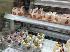 -花花卷卷·鲜食蛋糕(静安久光百货店)