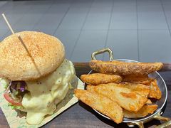 超厚芝士牛肉汉堡-魏斯理汉堡(西安沣东吾悦店)