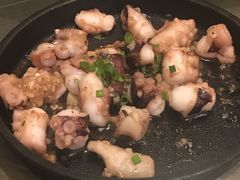 蒜烤章鱼头-日葵 大阪烧ひまり(仙霞路店)