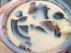 -八婆婆烧仙草(中山路店)