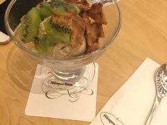 提拉米苏&nbsp;华夫脆&nbsp;时令水果-哈根达斯(西安高新店)