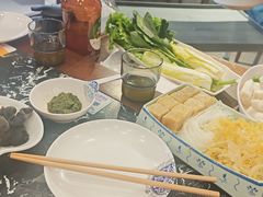 -楼外楼大刀肉传统火锅居(繁荣路店)
