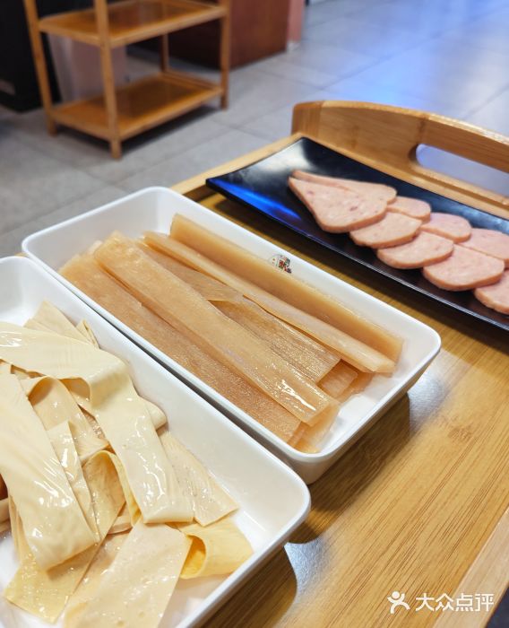 云中鱼蒸汽石锅鱼(川沙百联店)图片