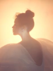 -至臻微拉婚纱摄影