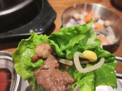 韩式腌猪王排-·缸桶屋·韩式牛肋条自助烤肉(西湖D11店)