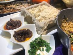-95号酱骨·一块豆腐(展春园西路店)