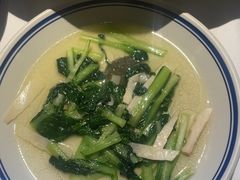 -八府香鸭·啫啫煲(华山路店)