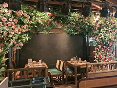 -野山舂·贵州现舂酸汤火锅(鸿通城店)