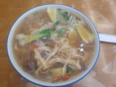 -邱芳粉店(迎宾大道旗舰店)