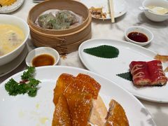 -香港百合居(LCM置汇旭辉广场店)