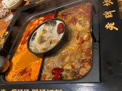 -老牌坊云南鱼豆花火锅(爱建店)