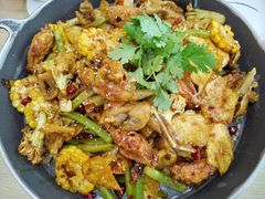 招牌悦蓉牛蛙干锅-精悦蓉(松江万达广场店)