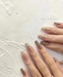 -悦指间美甲美睫