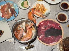 -雍容荟帝王蟹活龙虾展台自助(IFS黑金店)