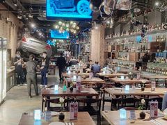 大堂-1886德国汽车餐厅(外滩十六铺码头店)