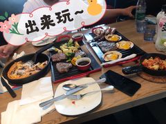 -必胜客(新中纬店)