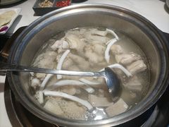 -喃喃椰·糟粕醋·椰子鸡火锅(七堡花园店)