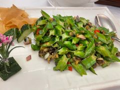秋葵炒眼睛螺-山泉公馆酒家(珠江新城店)