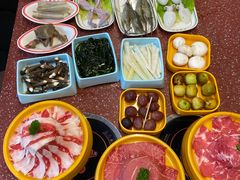 -四囍码头海鲜烧烤自助火锅(外滩南京东路悦荟广场店)