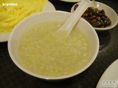 小米粥&nbsp;送的-老昌春饼(中央大街店)