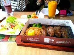 -必胜客(东兴商厦店)