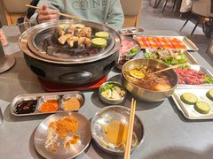 -围炉肉舍丹东海鲜烤肉·烤活鳗(步行街店)