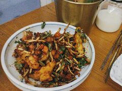 -包整·丝娃娃(一览甲秀楼风景店)