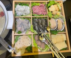 -臻康乃馨月子中心(集美店)