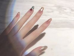 -悦指间美甲美睫