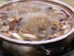 -东巴谷野生菌火锅餐厅