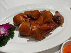 当红炸子烧鸡-唐苑酒家·岭南粤菜名店(太古仓店)