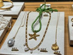 -乐蓬马歇百货公司(Rive Gauche)