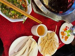 -山城年华老火锅(玉林店)