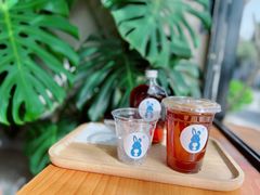 椰子水美式-小意思咖啡店(草桥店)