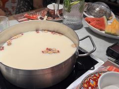 -尚尚仙·酸汤猪手·猪肚鸡火锅(华联万柳购物中心店)