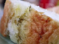法式软面包韭菜花子-风车面包