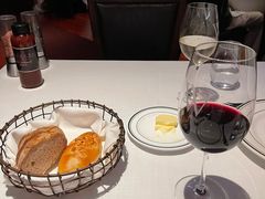 -Wolfgang’s Steakhouse 沃夫冈牛排馆(上海白玉兰广场店)