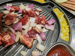 -山野的朋友露营炭火烤肉