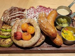 托斯卡纳烤肠佐烟熏牛肉拼盘-The Good Place好地方·Brunch·coffee(国贸店)