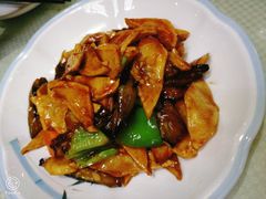 地三鲜-东北哈尔滨酱骨头馆房掌柜铁锅炖