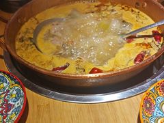 -洱火云南酸菜牛肉火锅(石景山当代商城店)