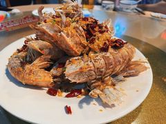 -三亚火车头万人海鲜广场