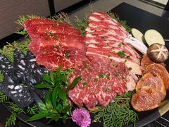 -山川小町·极番烧肉(新地假日广场店)