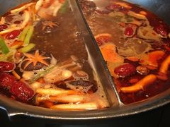 -湊湊火锅·茶憩(新中关购物中心店)