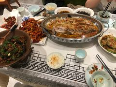 -丹江口渔村·湘味厨房(桃园店)