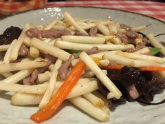 花生苗炒牛柳-龙桥私厨·姜花菊花过桥鱼·顺德菜(容桂店)