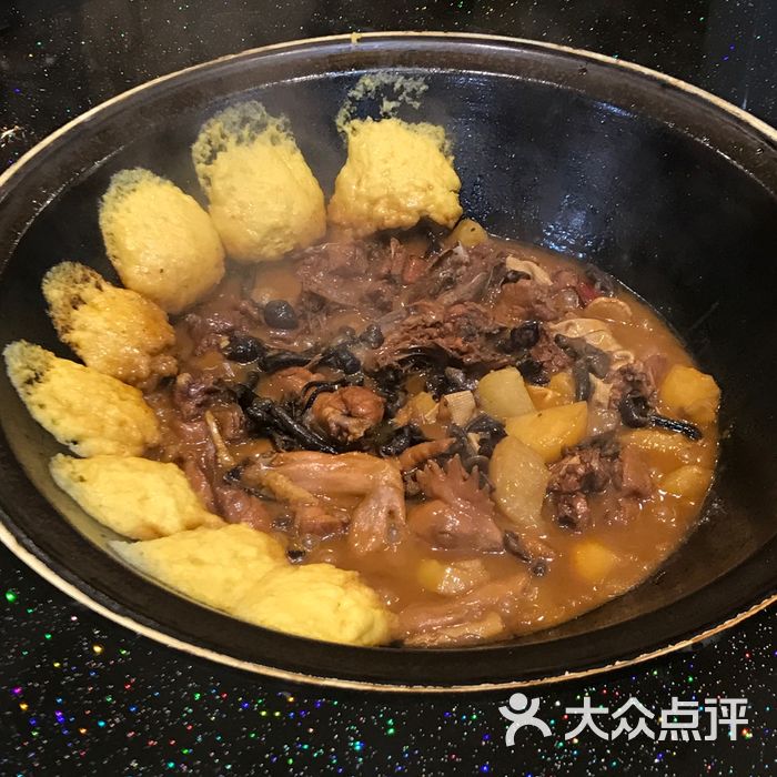 酺香村铁锅炖笨鸡锅图片