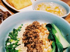 -芙蓉巷成都名小吃(丹尼斯2天地店)