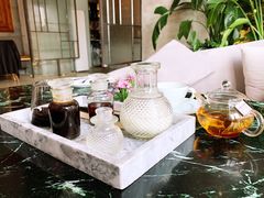 魔法药剂师枫糖仙草冻鲜奶冰咖啡-The Rug Cafe(王府中环店)